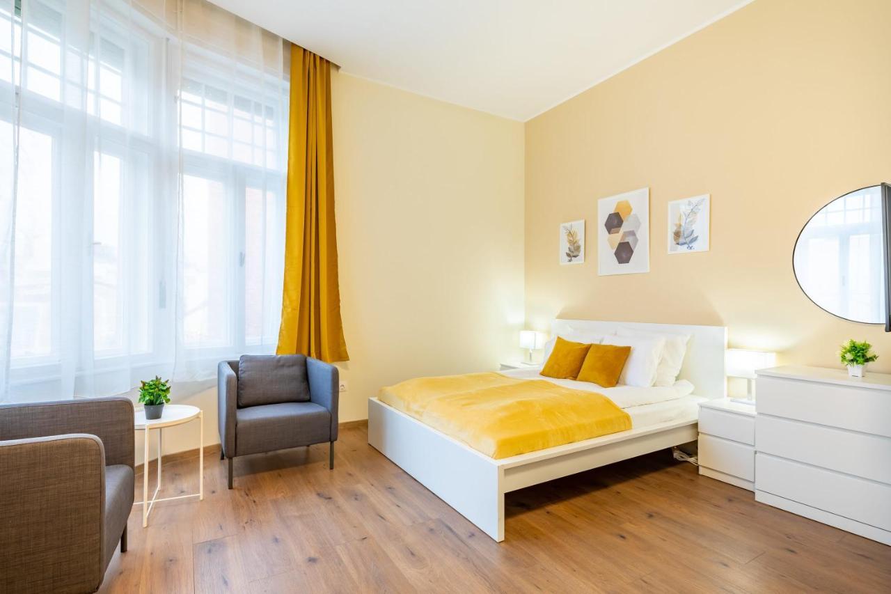 Super Central New Studio Budapest Extérieur photo