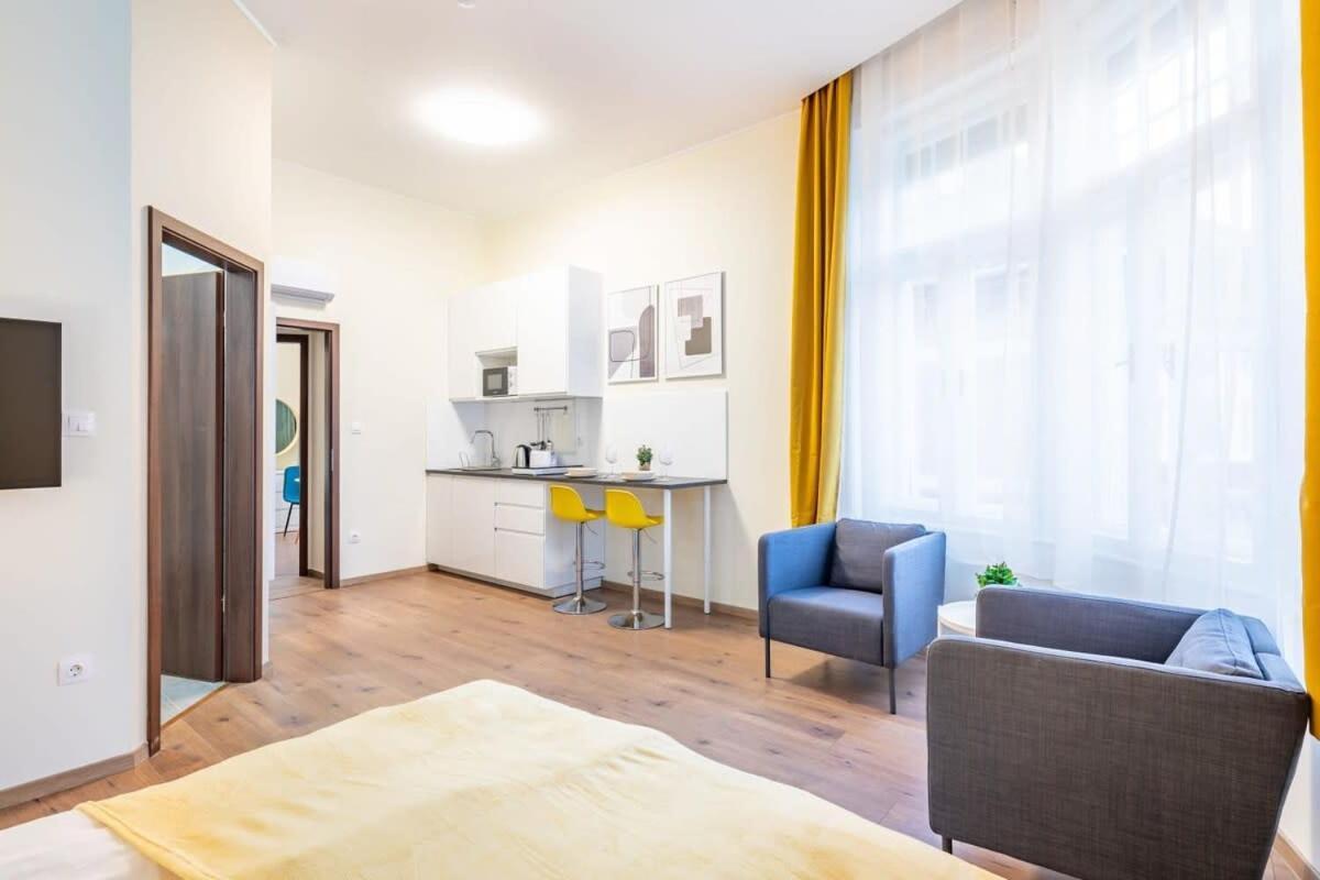 Super Central New Studio Budapest Extérieur photo